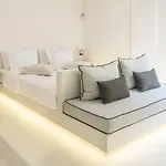 Eneos Villas-elegant And Comfort Villa *