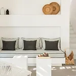 Eneos Villas-elegant And Comfort Villa
