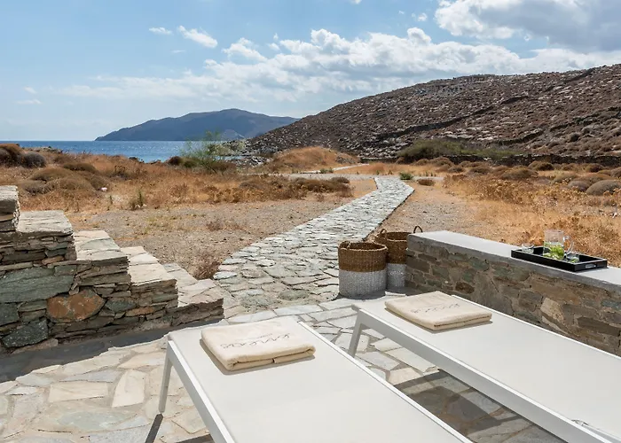 Eneos Villas-elegant And Comfort Villa *