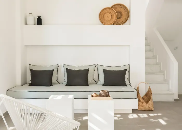 Eneos Villas-elegant And Comfort Vila